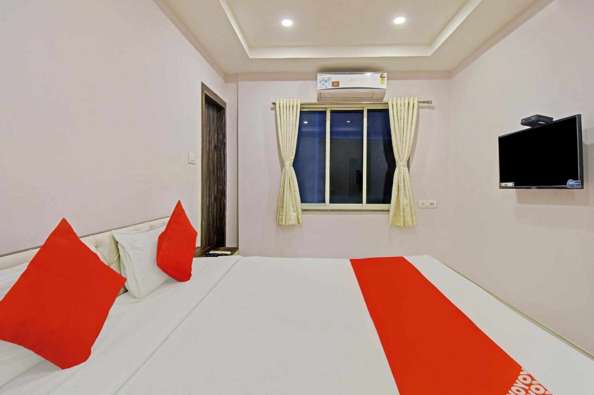 Hotel O Newtown Galaxy Panchuria Exterior foto